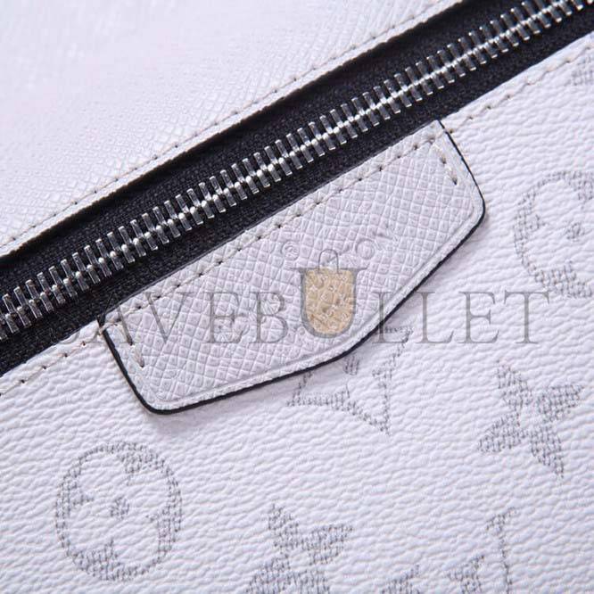 LOUIS VUITTON OUTDOOR MESSENGER M30243 (29.5*20*10.5cm)